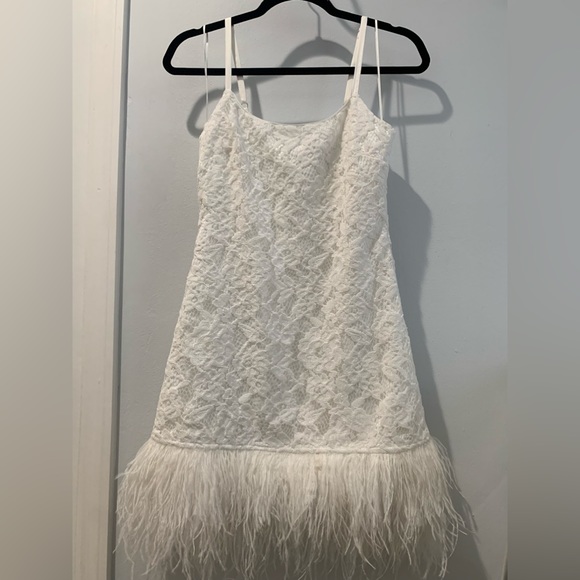 Mari feathered trim mini dress size 00 - Picture 5 of 5